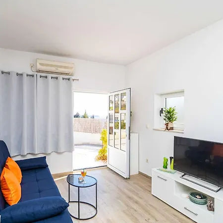 Bla Evi - One Bedroom With Terrace And View *