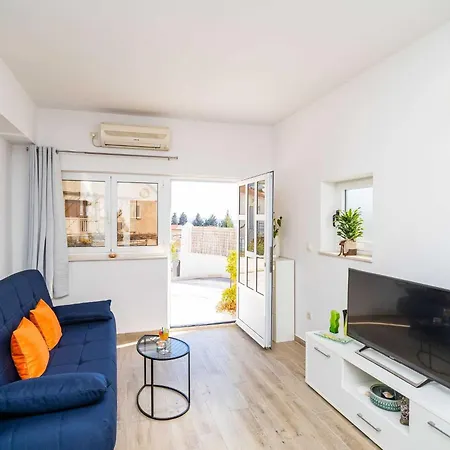 Apartmán Bla Evi - One Bedroom With Terrace And View Mlini